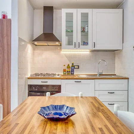 Guesthost - Bright With Garden Apartman Perugia