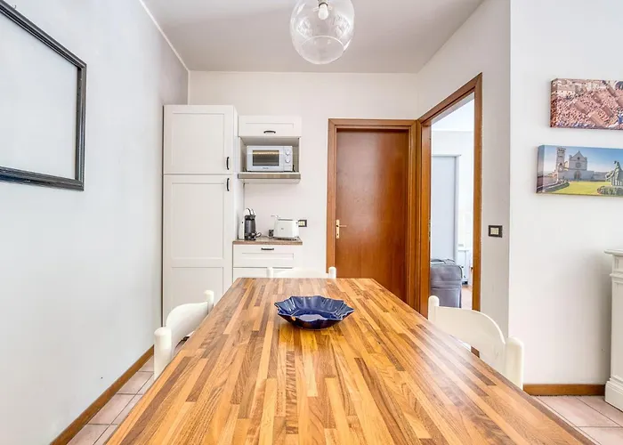 Appartamento Guesthost - Bright With Garden *