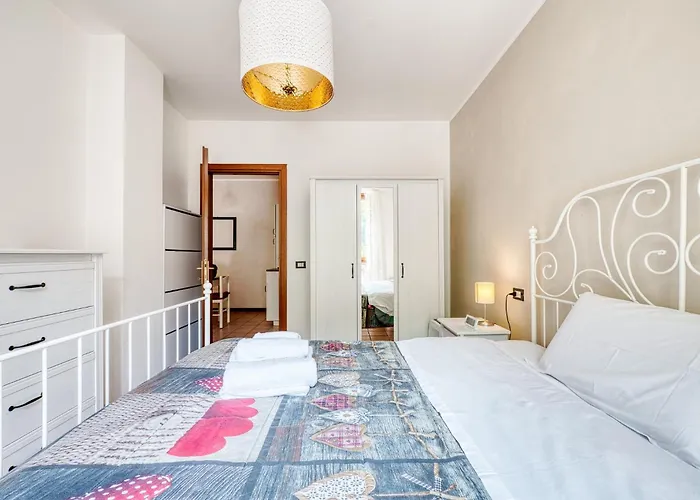 Appartamento Guesthost - Bright With Garden